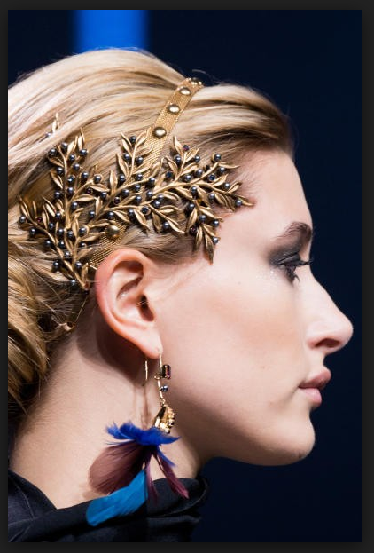 اكسسوارات-ايلي-صعب-الاغريقية