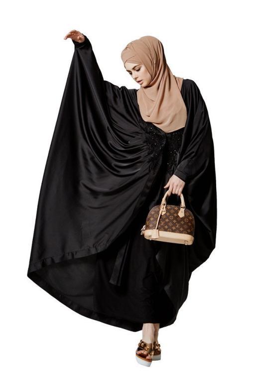 عباية-سوداء-فضفاضة-من-فيرادج