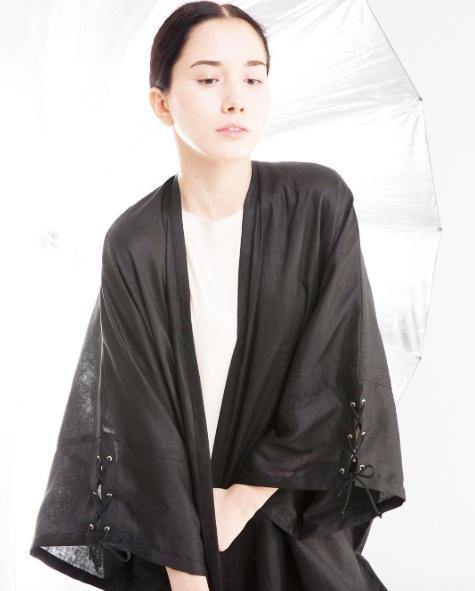 عباية-مفتوحة-بالاربطة-من-Laha