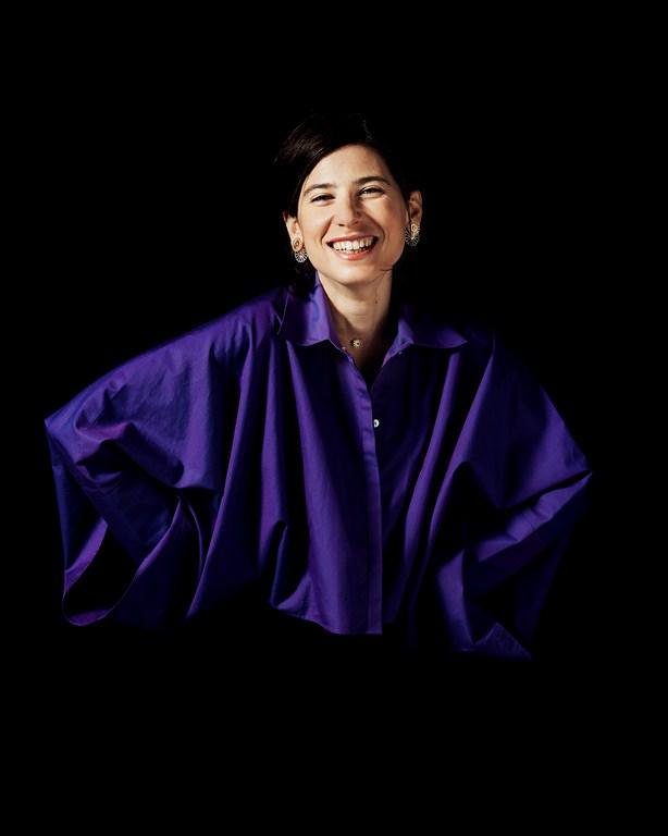 مصممة-المجوهرات