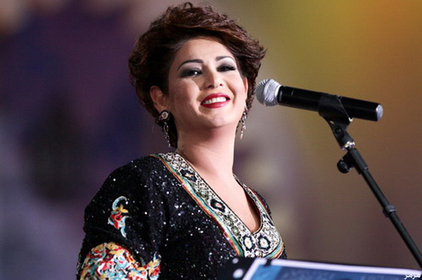 الفنانة نوال