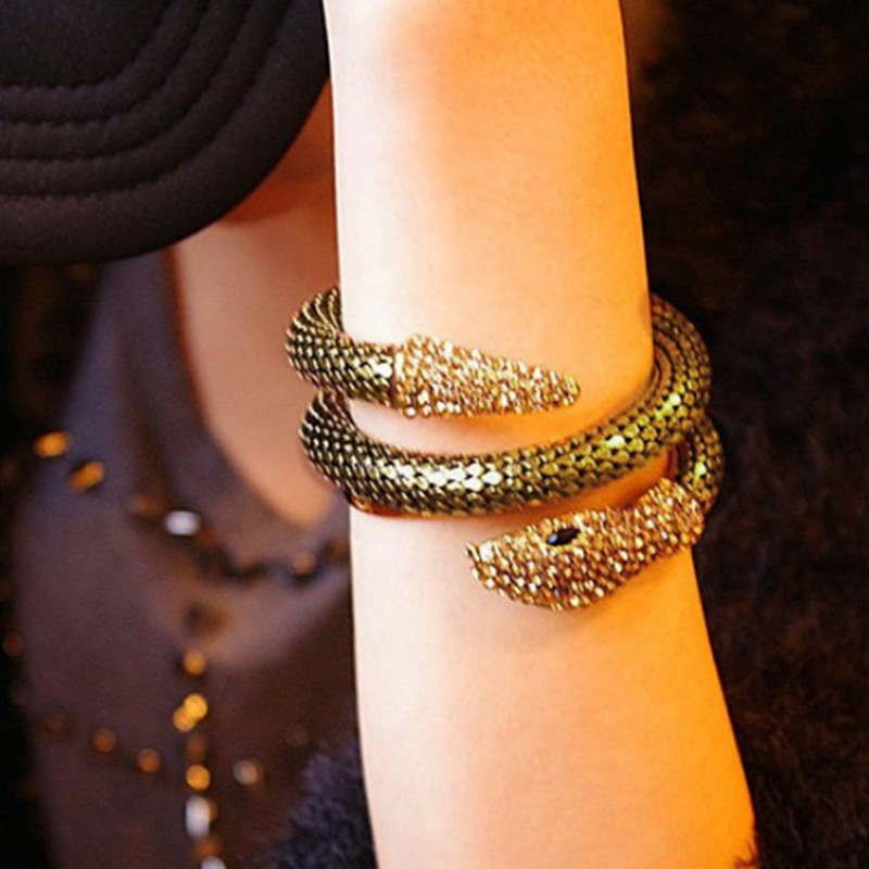 fashion-1-x-Punk-Rhinestone-gold-Snake-Curved-font-b-Chunky-b-font-Bracelet-Stretch-Crystal