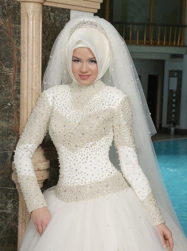 إطلالة-عروس-محجبة