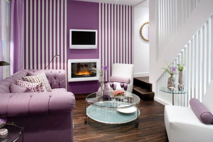 اللون-الابيض-مع-البنفسجي