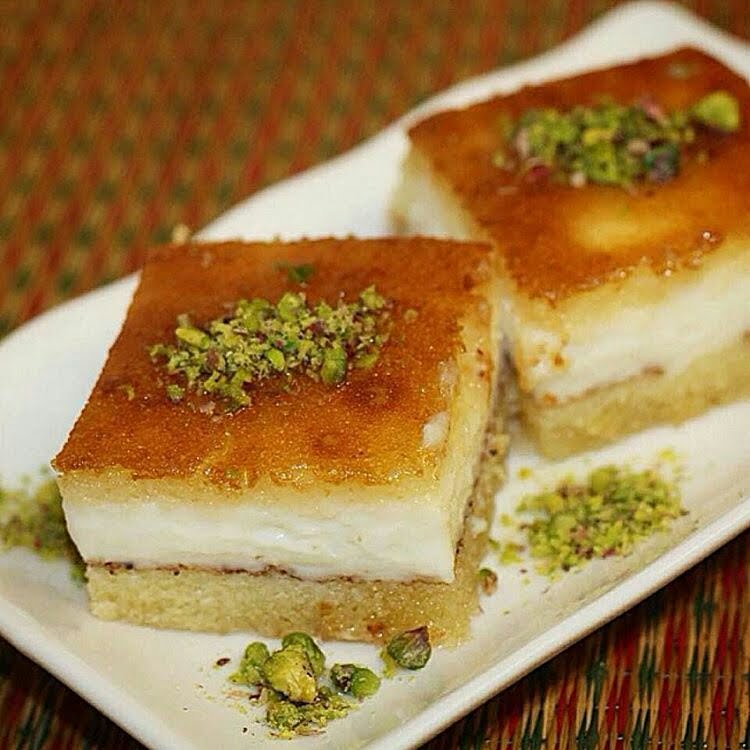 بسبوسه محشية بالمهلبية