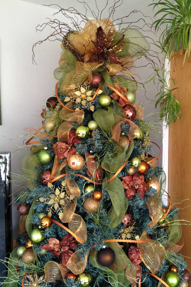 شجرة-بالدانتيل-الملون