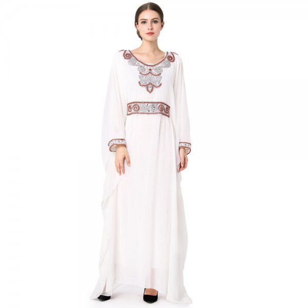 عباية-بيضاء-مطرزة