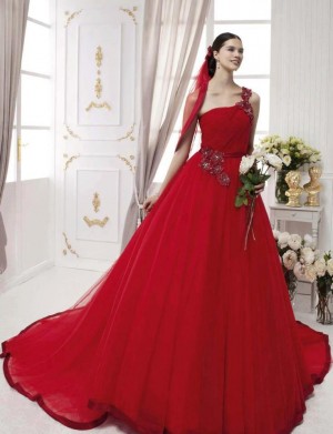 فستان-أحمر