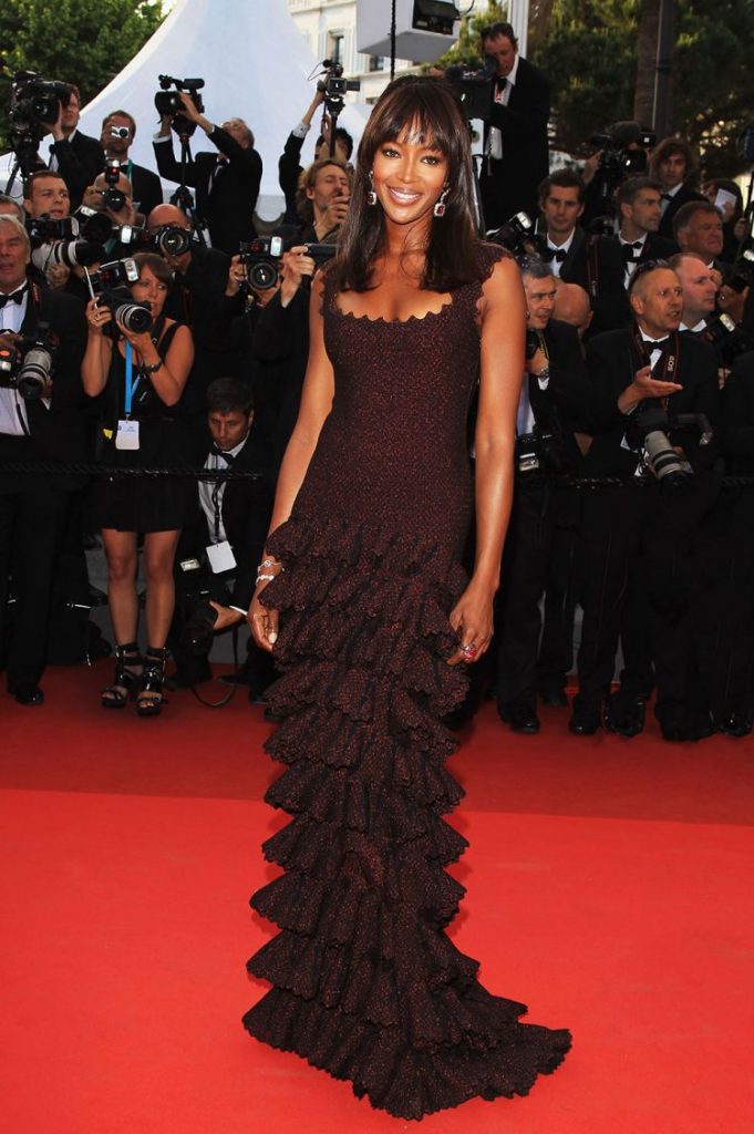 فستان-نعومي-كامبل