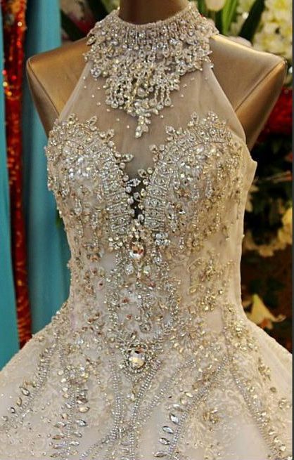 فستان-بالكريستالات-للزفاف