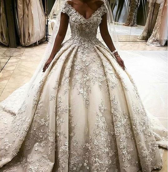 فستان-منفوش-للعروس