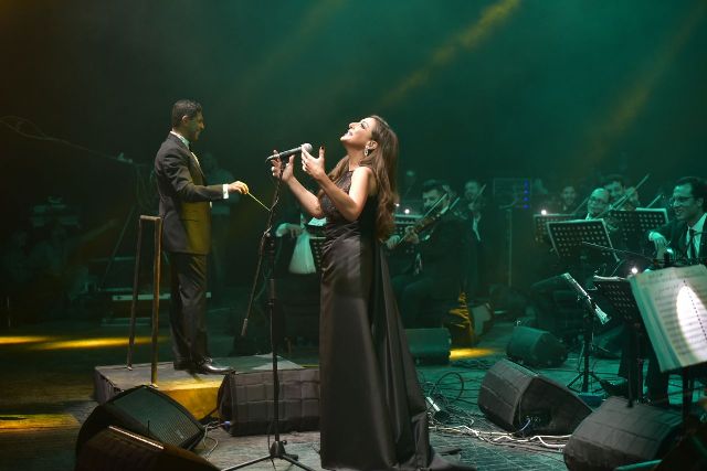 انغام-تتفاعل-على-المسرح