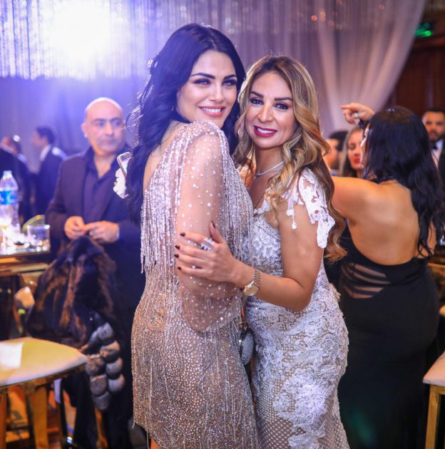 دارين-مع-صديقتها