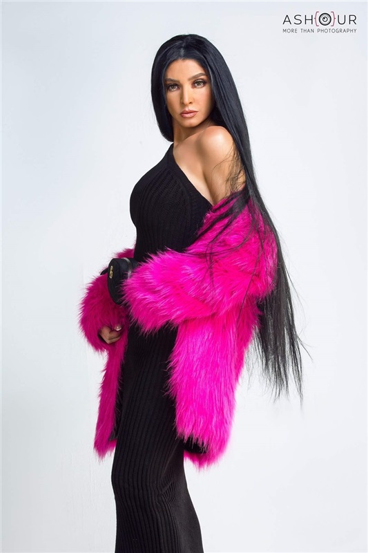 فرو-باللون-الفوشيا