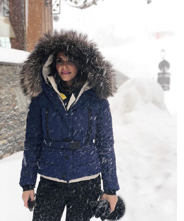 معطف-فرو-من-moncler