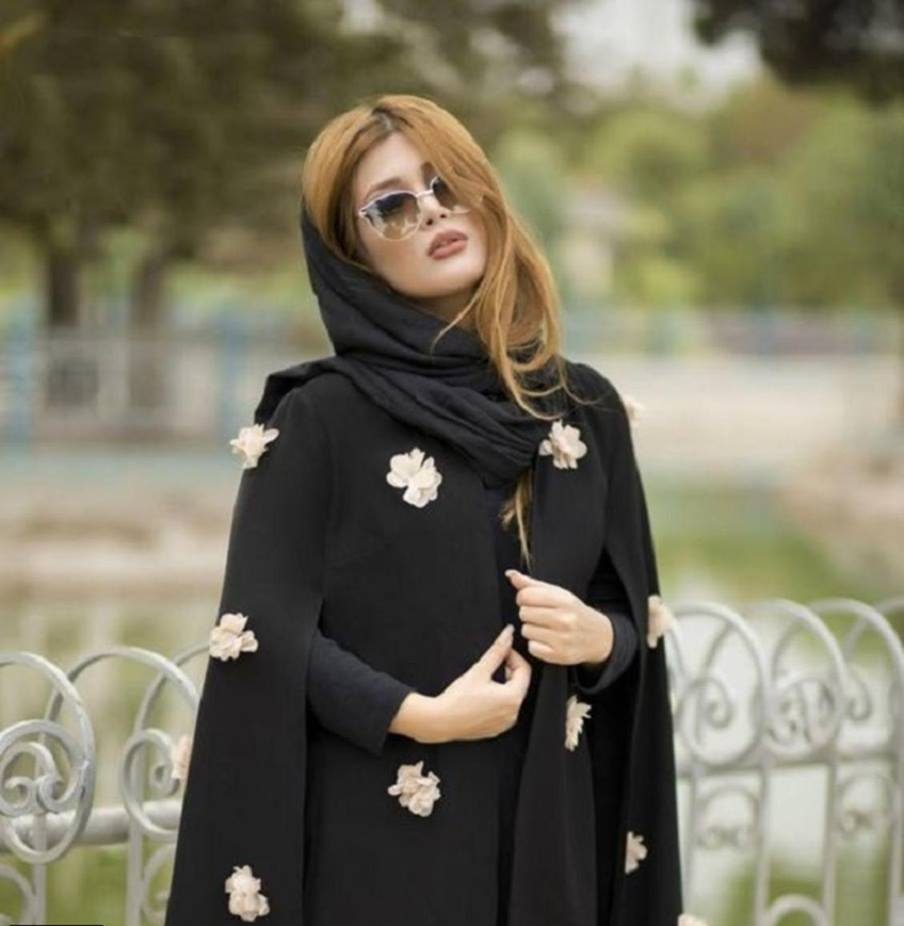 عباية سوداء