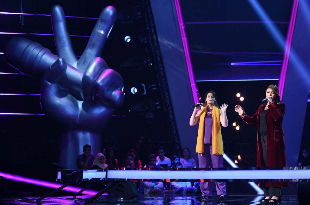 MBC1 & MBC MASR The Voice S4- Battles 1- Hamaki's team- Shaymaa AbdelAziz vs Hala Melki (2)