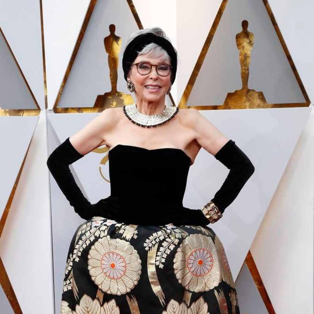 اطلالة-ريتا-مورينو-في-حفل-الاوسكار