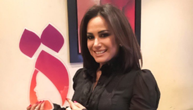 هند صبري تدعم المراة