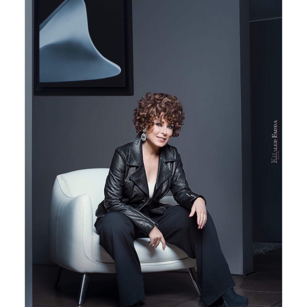 النجمة-بملابس-كاجوال