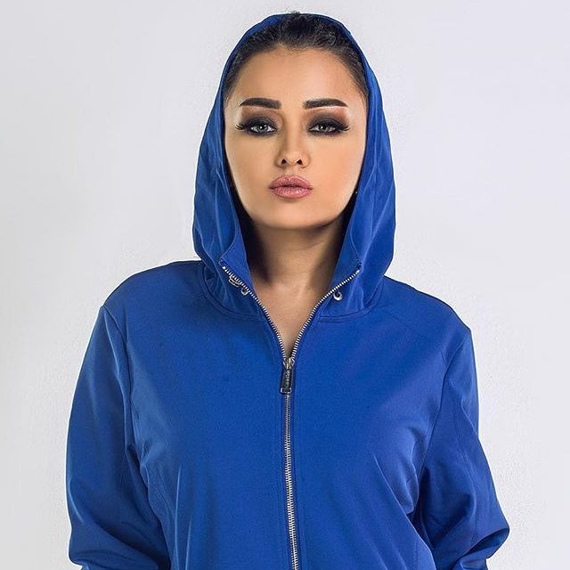 راندا-على-غلاف-مجلة-الفن-اليوم