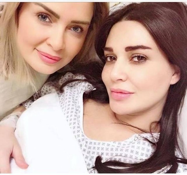 سيرين-مع-شقيقتها-سابين-في-المستشفى