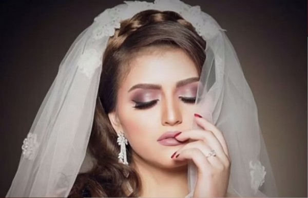 شبيهة حلا الترك