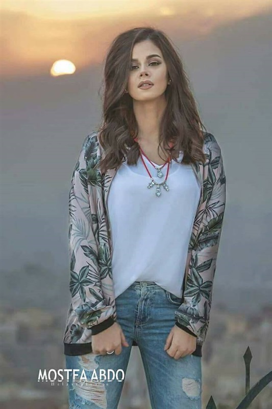 صور منة عرفة في احدث جلسة تصوير لها