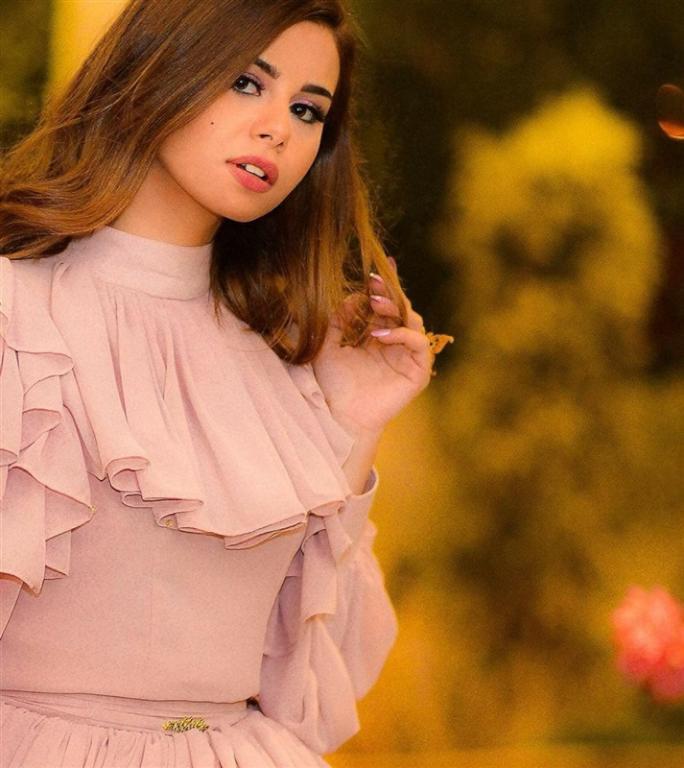 صور منة عرفة في احدث جلسة تصوير