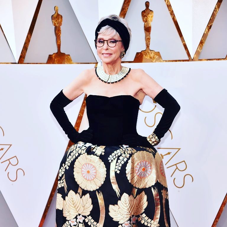 فستان-باللون-الاسود