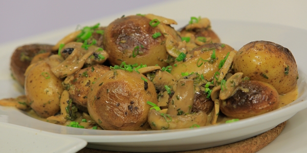 البطاطس المشوية بالزعتر