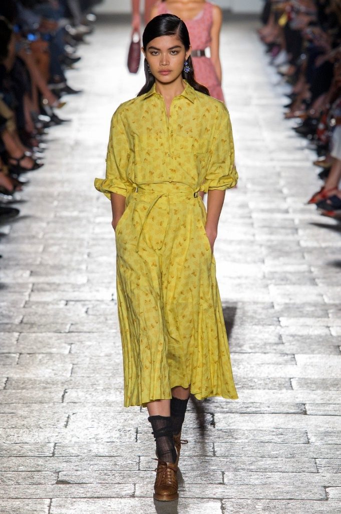 فستان-اصفر-من-Bottega-Veneta
