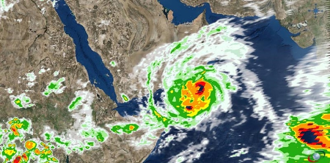 فيديو إعصار مكونو يجتاح صلالة و ظفار