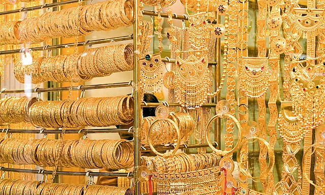 تجار المجوهرات في الإمارات تحولون عن الذهب عيار 22