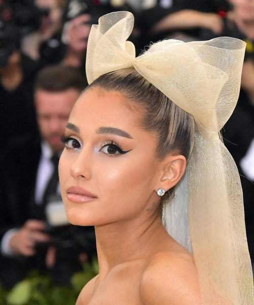 ARIANA-GRANDE
