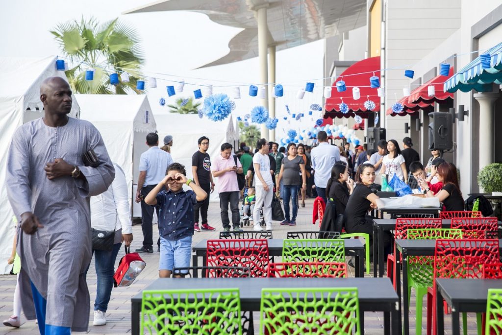 مهرجان- مأكولات -ماركت -الوجهة- البحرية