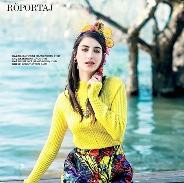 النجمة-الشابة-باللون-الاصفر-الزاهي