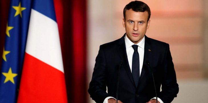 فيديو الرئيس الفرنسي يوبخ صبيا لم يقل له سيادة الرئيس