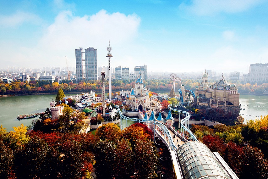 2. Cathay Pacific - Magic Island Lotte World Seoul