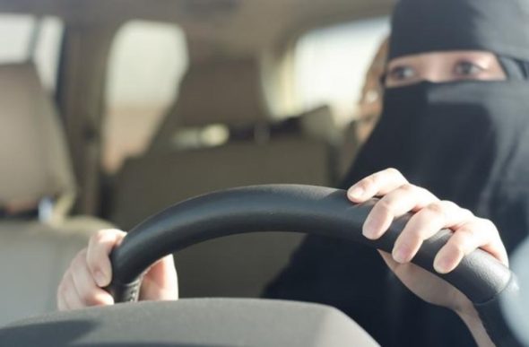 السعودية ترفض منح تأشيرات استقدام سائقات