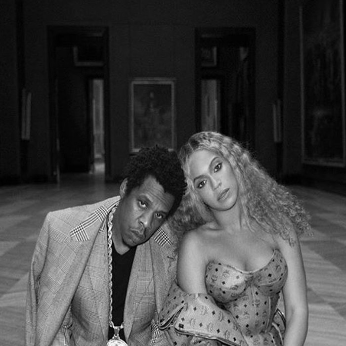Beyonce-wears-custom-MCM-in-Apeshit_2
