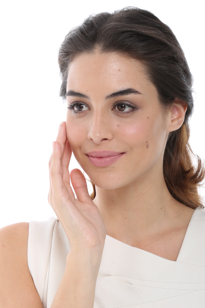 نصائح من olay للمحافظة على صحة البشرة ومقاومة الهالات السوداء