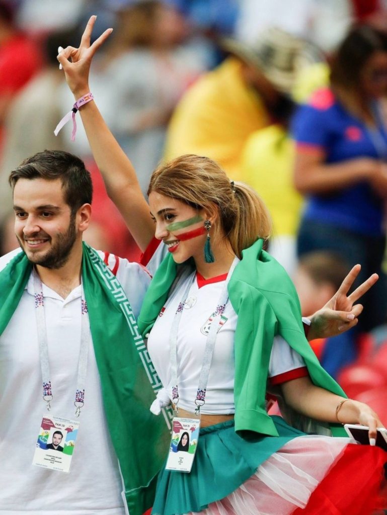 من يكسب في منافسة الجميلات في كأس العالم