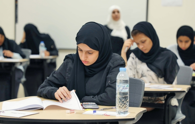 تسريب امتحان الفيزياء في امتحانات الثانوي في الإمارات
