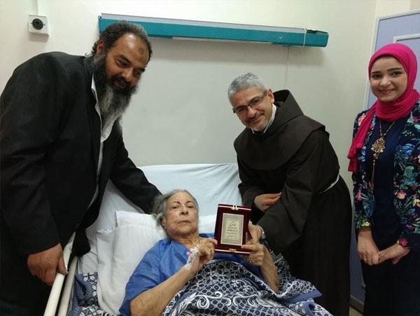 الفنانة-في-مستشفى-شبرا-العام