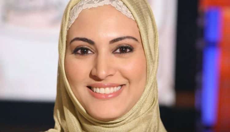 الاعلامية السعودية منى