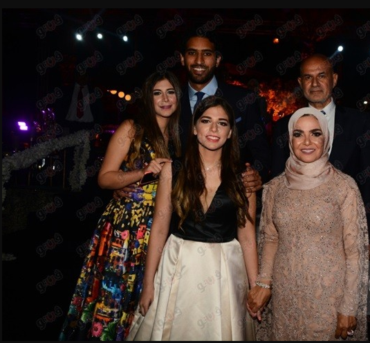 منى-في-حفل-زفاف-ابنتها-ريم