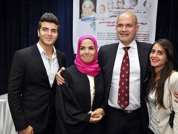 منى-مع-طليقها-وأبنائها-ريم-وكريم