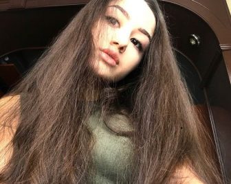 ماريا عمرها 17 عاما