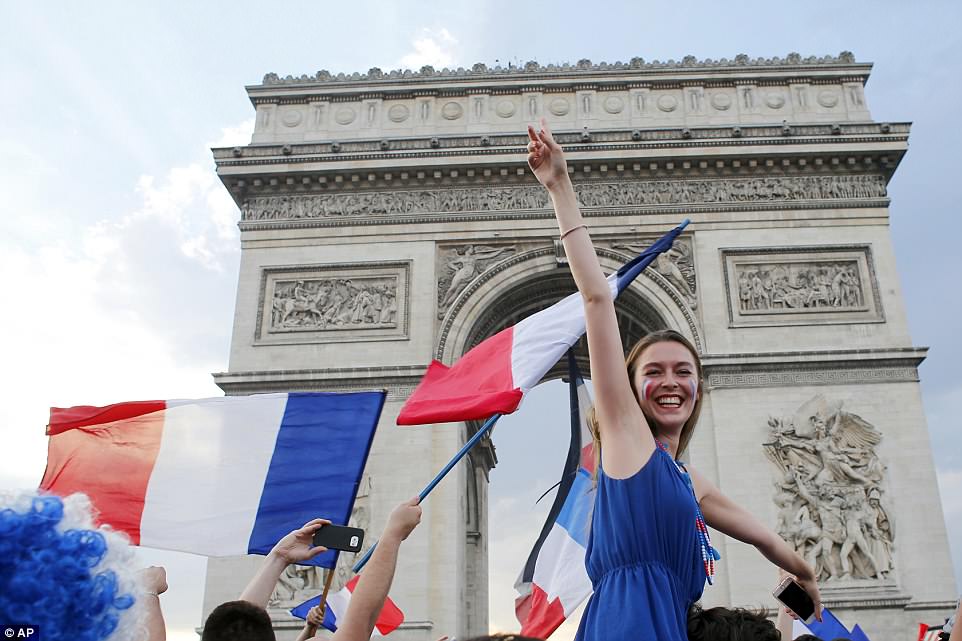 احتفالات فرنسا بالتتويج باللقب العالمي